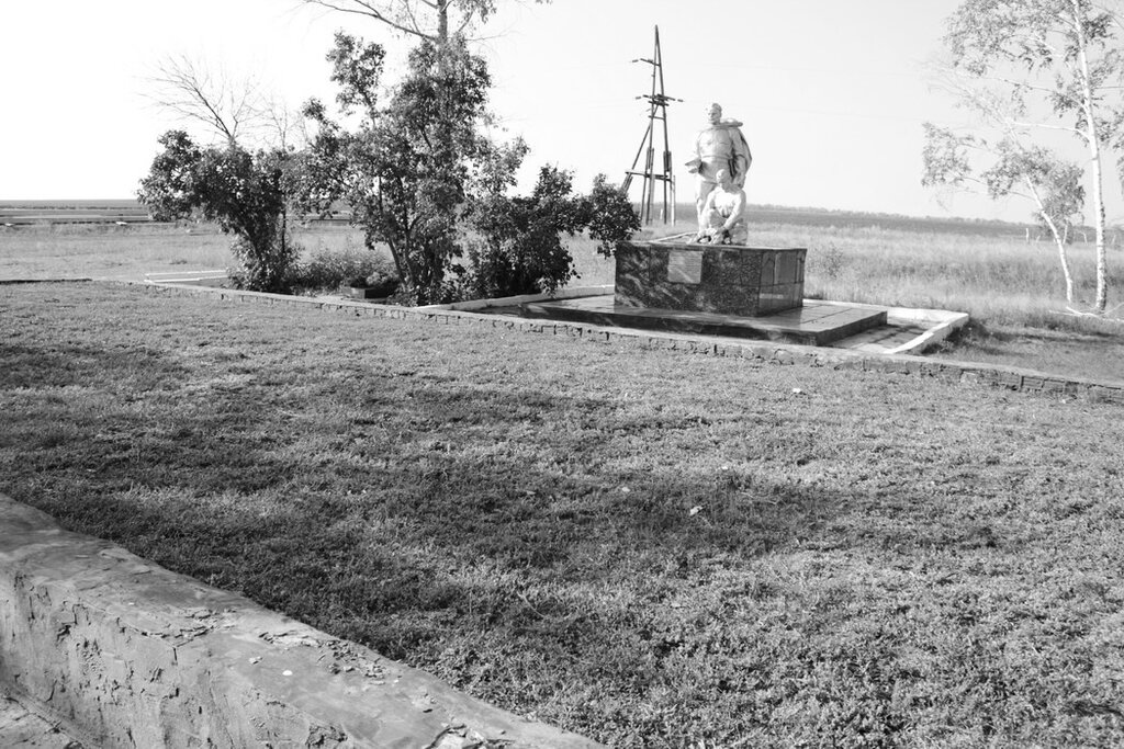 братская могила бойцов 4-го Сердобского полка
