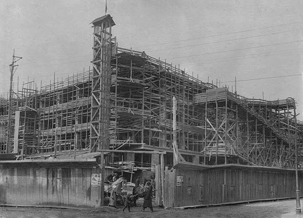 строительство главного корпуса 1-го Государственного часового завода, 1930 год